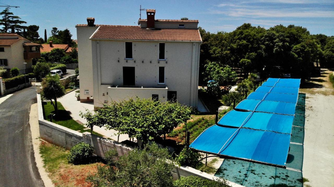 Predivan Novouredeni Apartman U Blizini Mora Banjole Exteriér fotografie