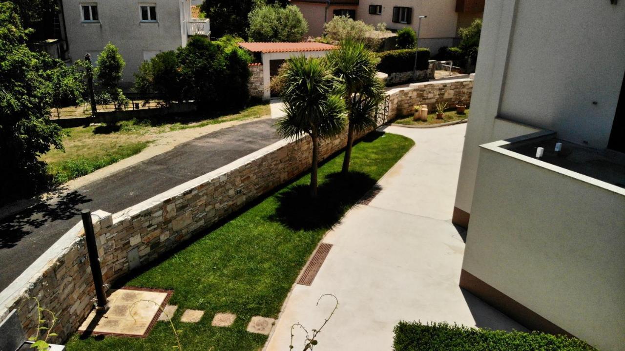 Predivan Novouredeni Apartman U Blizini Mora Banjole Exteriér fotografie