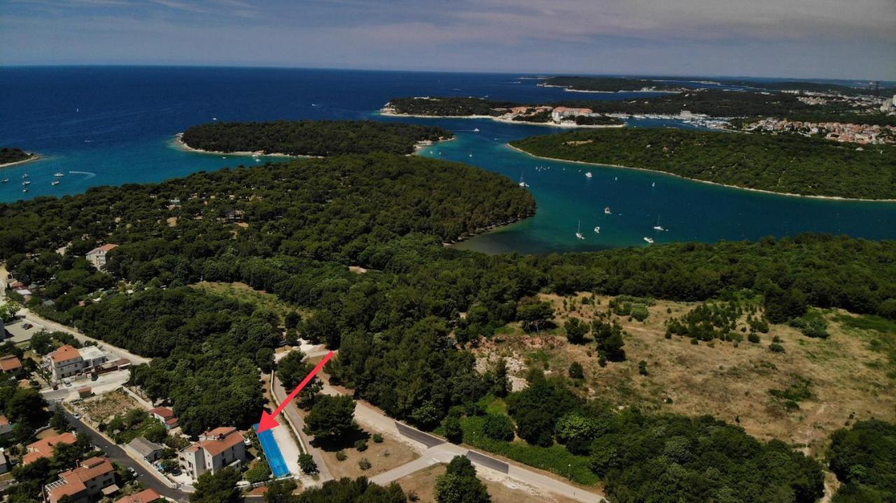 Predivan Novouredeni Apartman U Blizini Mora Banjole Exteriér fotografie